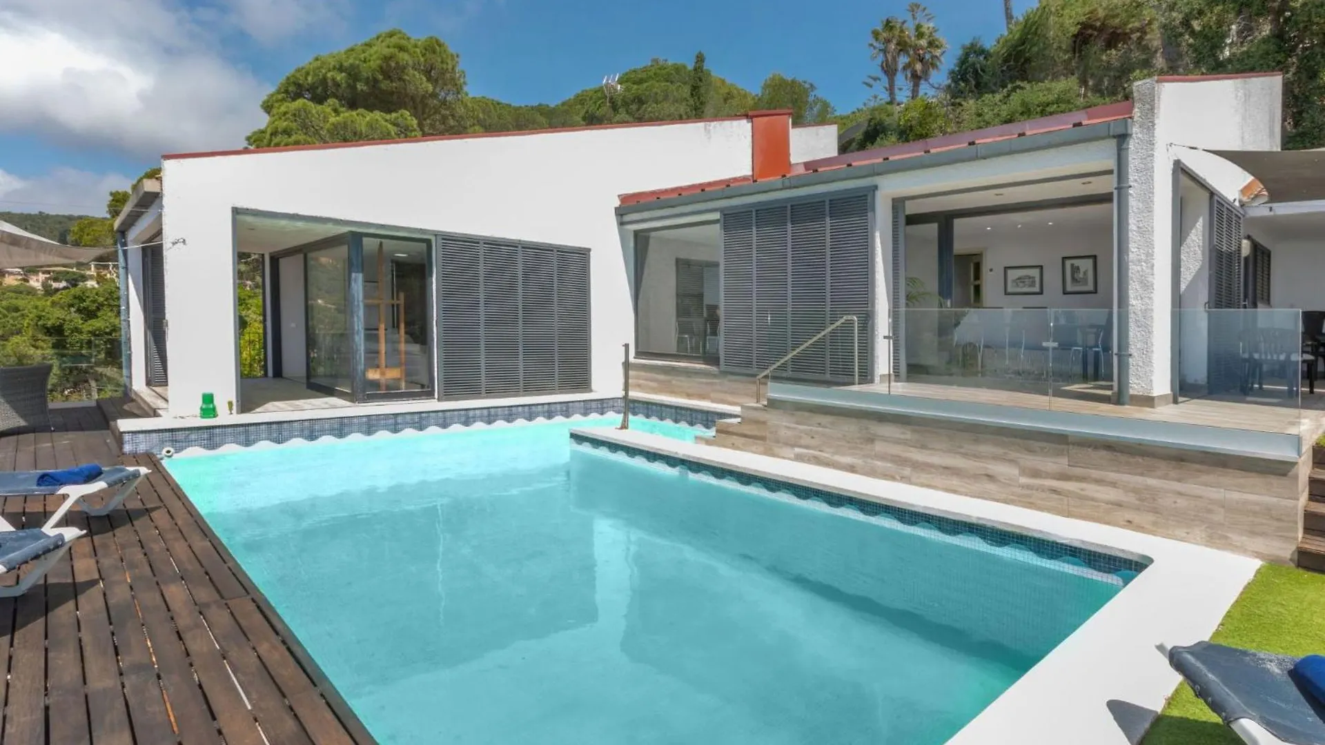 Villa Bayside By Interhome ile iletişim